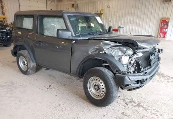 2025 Ford Bronco Base photo 2