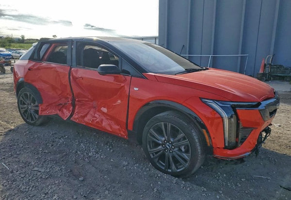 2025 Cadillac OPTIQ Sport 2 photo 2