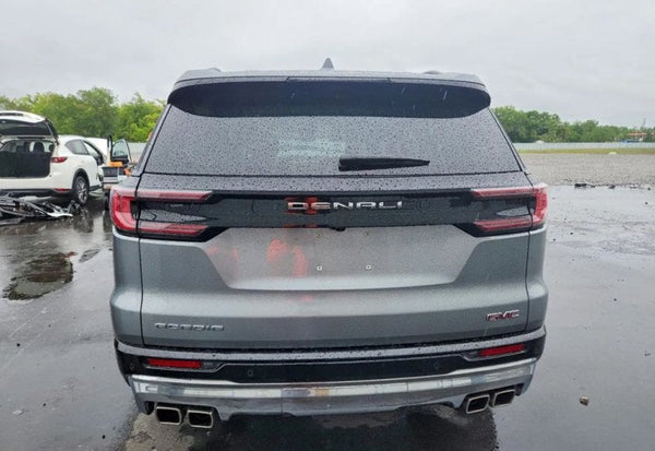 2024 GMC Acadia Denali photo 6
