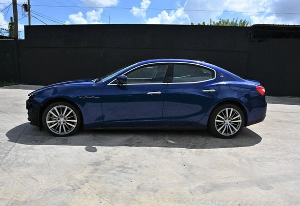 2016 Maserati Ghibli Base vehicle photo 5