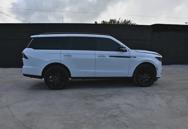 2025 Lincoln Navigator Reserve vehicle photo 7