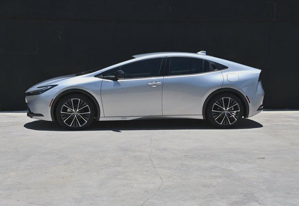 2024 Toyota Prius XLE vehicle photo 5