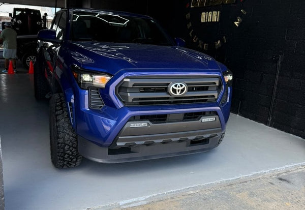2024 Toyota Tacoma SR5 photo 3