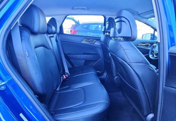 2025 Kia Sportage EX vehicle photo 10