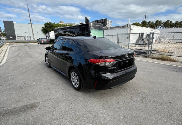 2023 Toyota Corolla LE photo 4