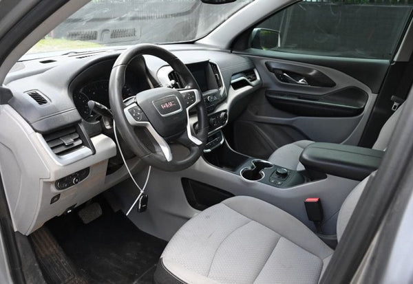 2023 GMC Terrain SLE photo 9