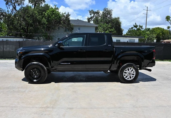 2025 Toyota Tacoma SR5 vehicle photo 6