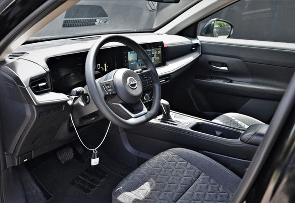 2025 Nissan Kicks SV photo 12