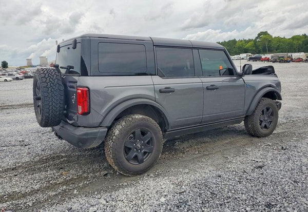 2024 Ford Bronco Black Diamond vehicle photo 3