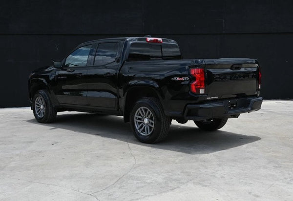 2024 Chevrolet Colorado LT photo 3