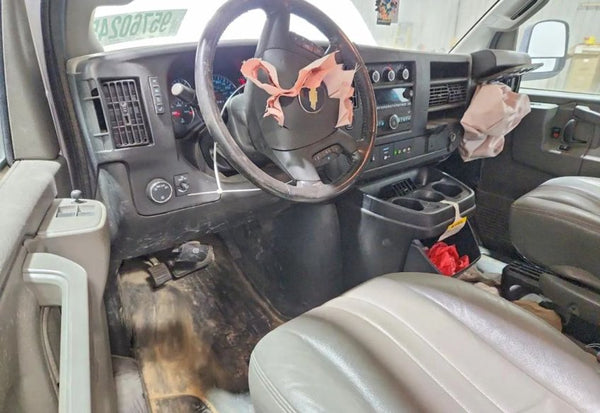 2023 Chevrolet Express 2500 photo 9