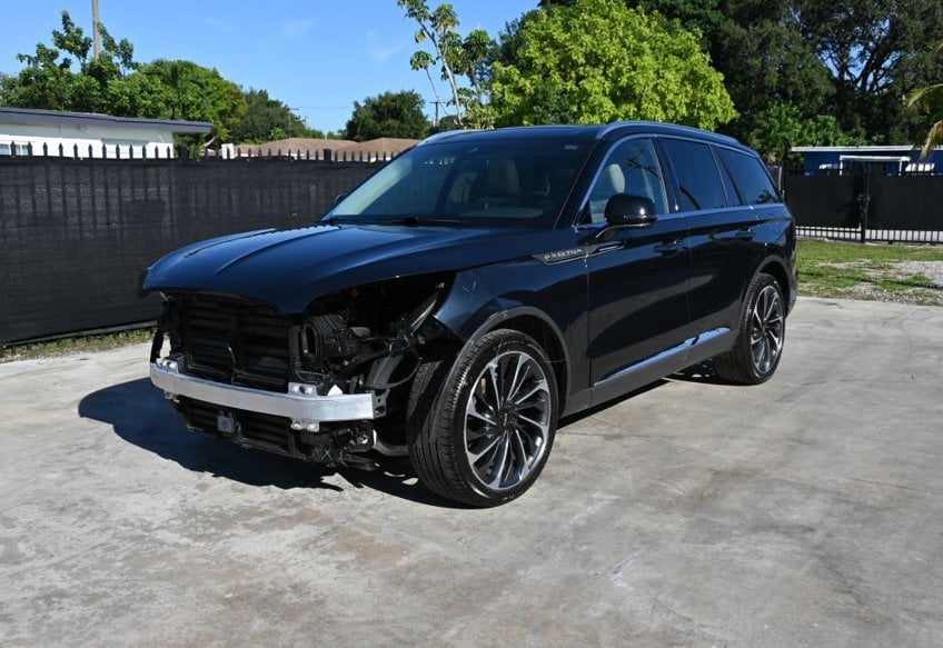 2024 Lincoln Aviator Reserve main vehicle photo