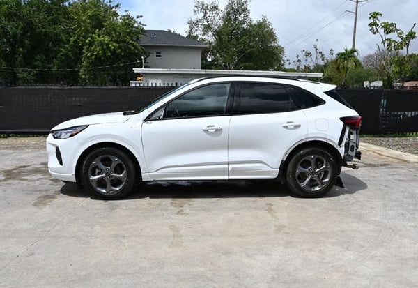 2023 Ford Escape ST-Line photo 6