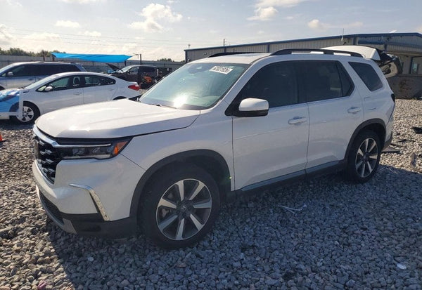 2025 Honda Pilot Touring vehicle photo 1