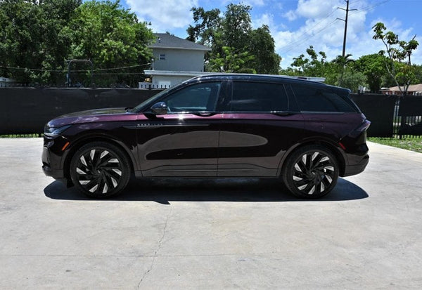 2024 Lincoln Nautilus Reserve vehicle photo 6