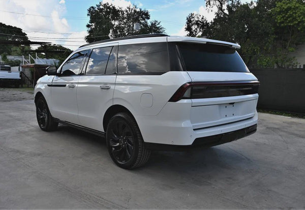 2025 Lincoln Navigator Reserve vehicle photo 5
