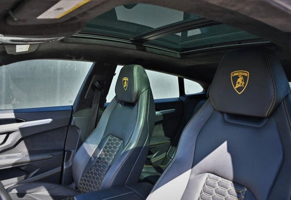 2020 Lamborghini Urus Base photo 12