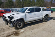 2020 Toyota Tacoma SR5 thumbnail 12