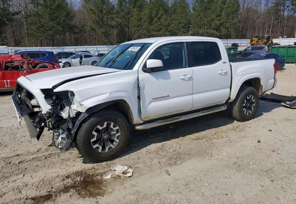 2020 Toyota Tacoma SR5 vehicle photo 2