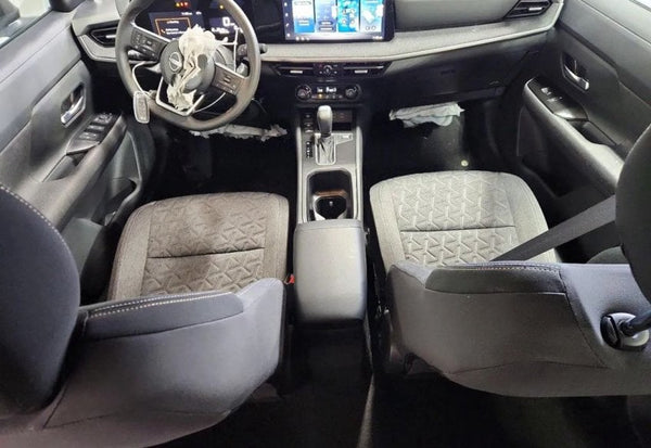 2026 Nissan Kicks SV photo 9