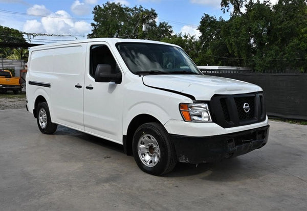 2021 Nissan NV 2500 HD SV photo 2