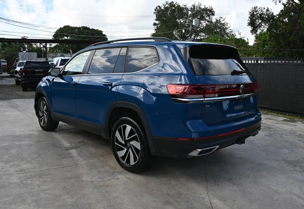 2025 Volkswagen Atlas SE vehicle photo 4