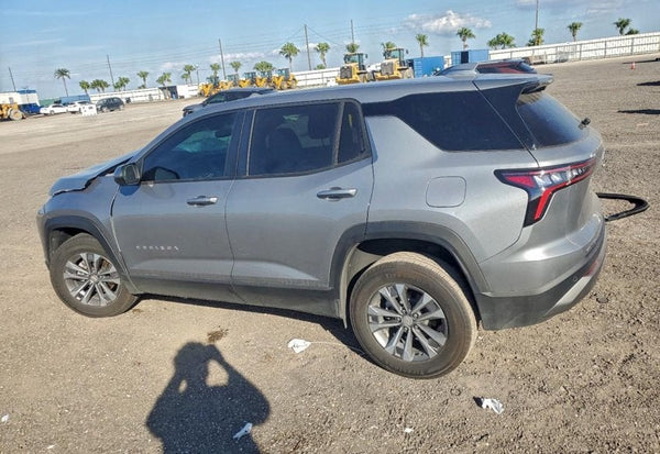 2025 Chevrolet Equinox LT photo 3