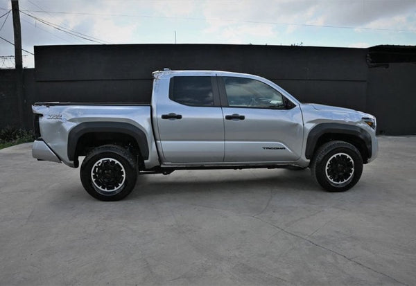 2024 Toyota Tacoma TRD Off-Road photo 5