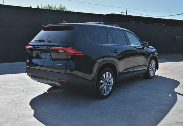 2024 Toyota Grand Highlander Platinum vehicle photo 3