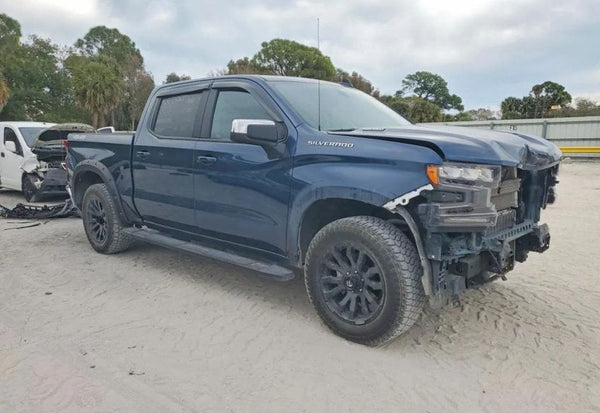 2021 Chevrolet Silverado 1500 LT photo 2