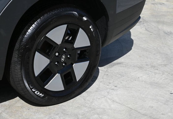 2026 Hyundai SANTA FE Hybrid SE vehicle photo 8