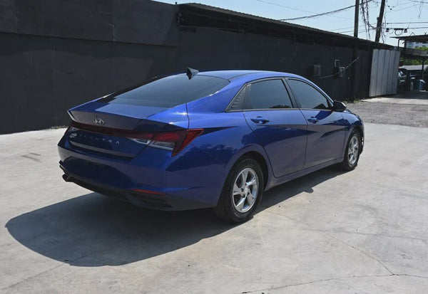 2023 Hyundai ELANTRA SE vehicle photo 5