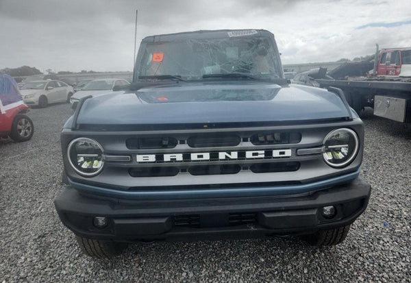 2023 Ford Bronco Base photo 5