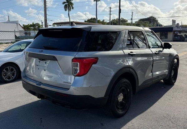 2023 Ford Explorer Police Interceptor Utility photo 4