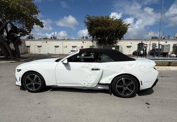 2024 Ford Mustang EcoBoost photo 5