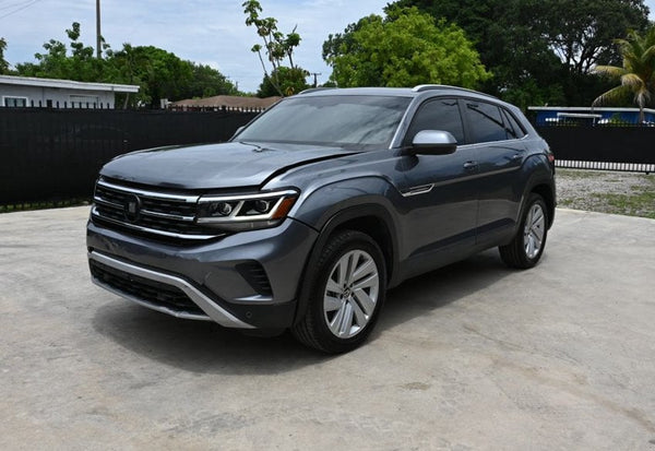 2022 Volkswagen Atlas Cross Sport V6 SE photo 2