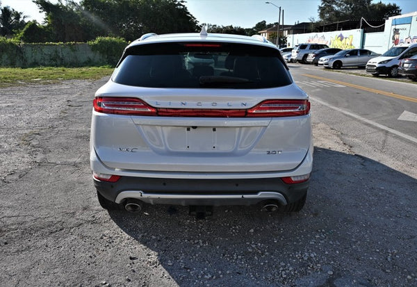2017 Lincoln MKC Reserve Sport Utility 4D photo 2