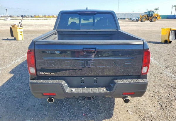 2025 Honda Ridgeline RTL vehicle photo 6