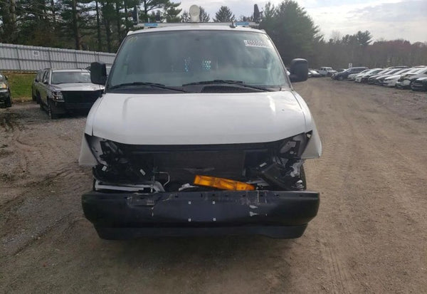 2024 Chevrolet Express 2500 photo 5