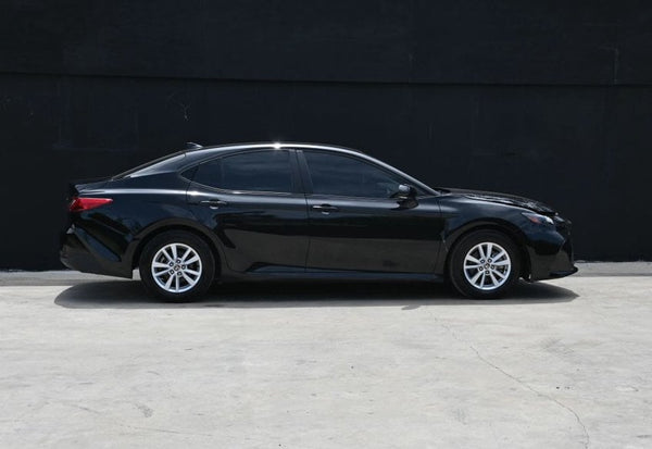 2025 Toyota Camry LE photo 5