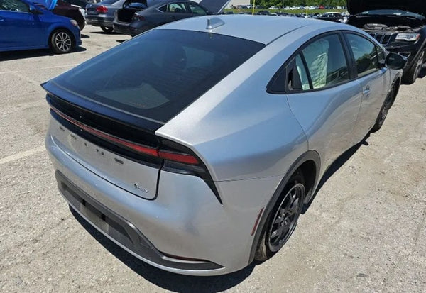 2024 Toyota Prius LE photo 3