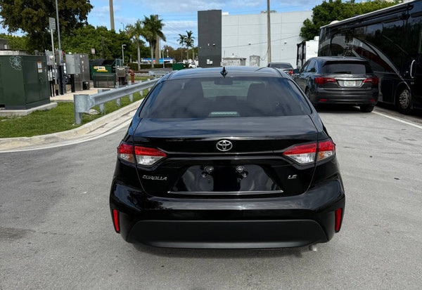 2023 Toyota Corolla LE photo 8