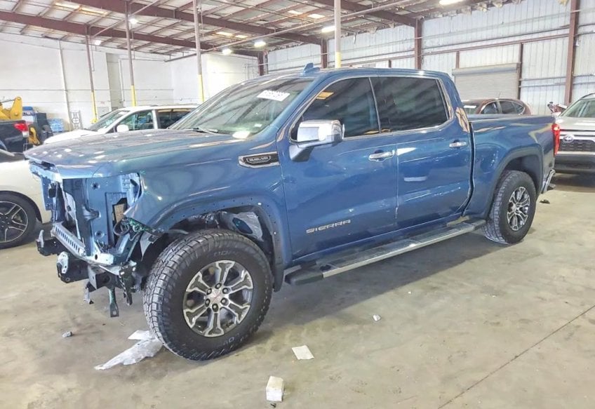 2024 GMC Sierra 1500 SLT main vehicle photo
