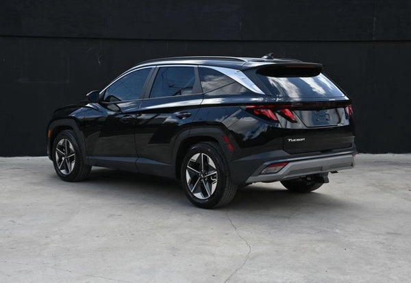 2025 Hyundai TUCSON SEL photo 3
