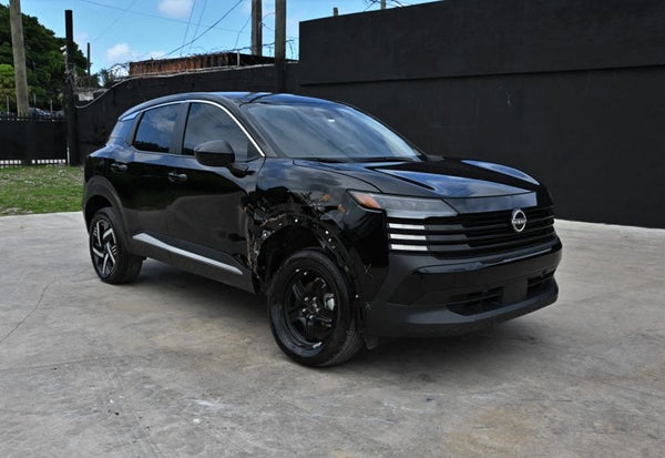 2025 Nissan Kicks SV photo 2