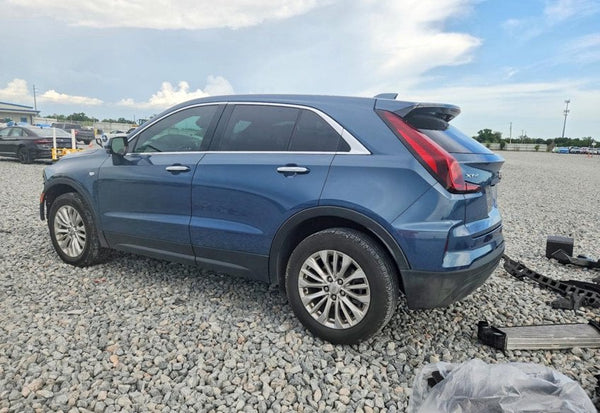 2024 Cadillac XT4 Luxury vehicle photo 2