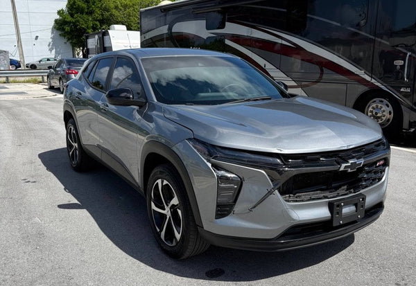 2024 Chevrolet Trax RS photo 1