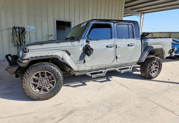 2022 Jeep Gladiator Overland photo 2