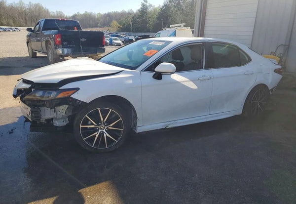 2022 Toyota Camry SE photo 11