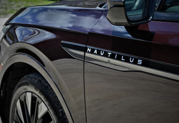 2024 Lincoln Nautilus Reserve vehicle photo 8